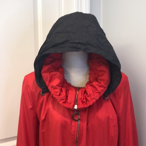 Creenstone Lined Red Windbreaker Jacket with Hidden Hood - Picture 7 of 13